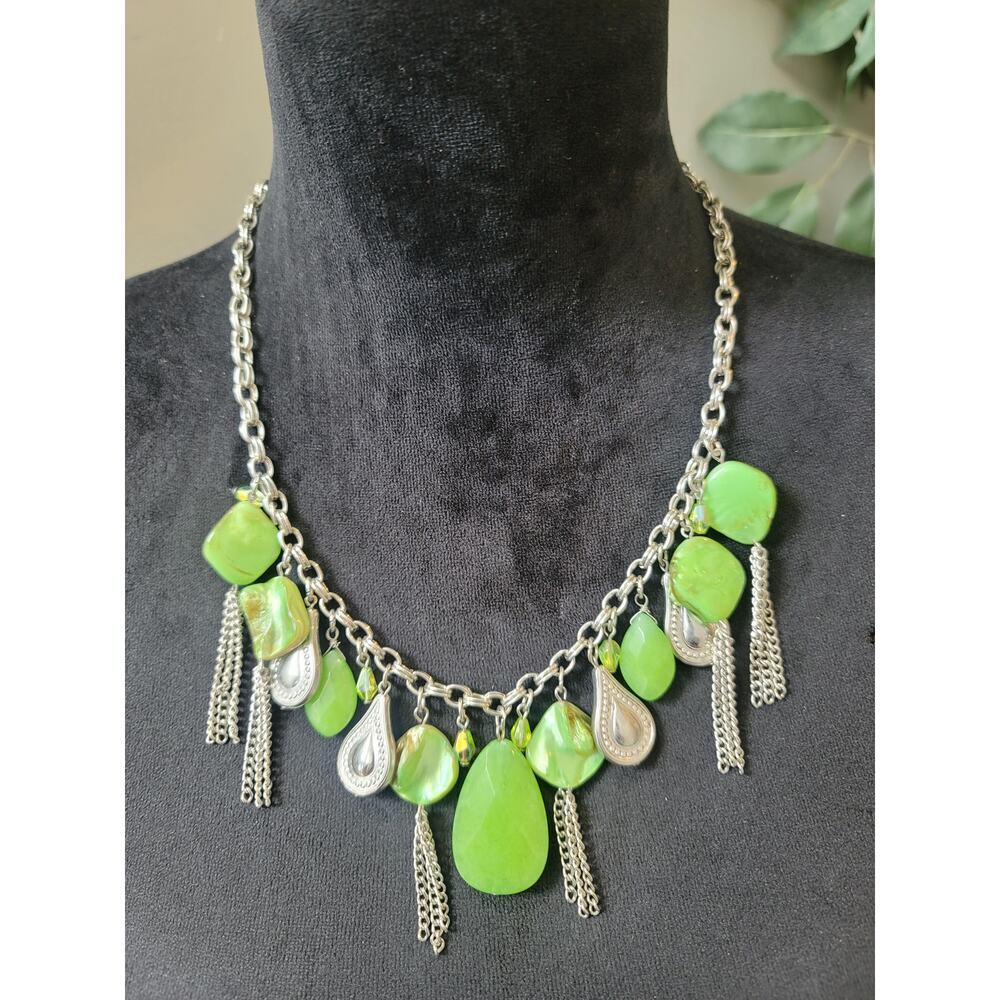 Women's Green Teardrop Bib Statement Necklace Lobster Clasp Dangle Beads